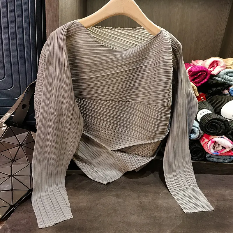 LANMREM Niche Chic Pleated Top Irregular Solid Color Long Sleeve T-shirt For Women 2025 New Elastic Loose Pullover Tee 2DB3610