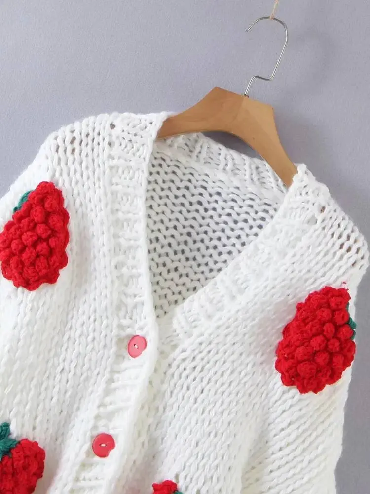 LANMREM Sweet Strawberry Knited Sweater Womne's V-neck Puff Sleeves Single Breasted Chic Sweaters 2025 Spring New 2Z2352