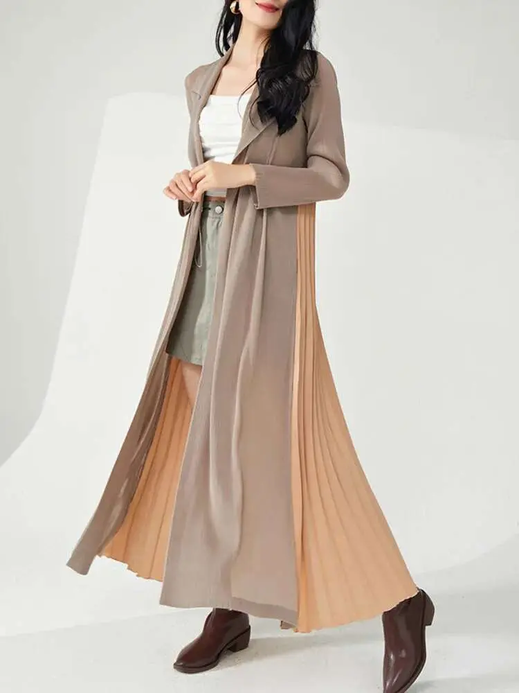 LANMREM Patchwork Design Fashion Pleated Long Coat Women Lapel Loose Windbreaker Office Lady 2025 Spring New Trench2AA4700