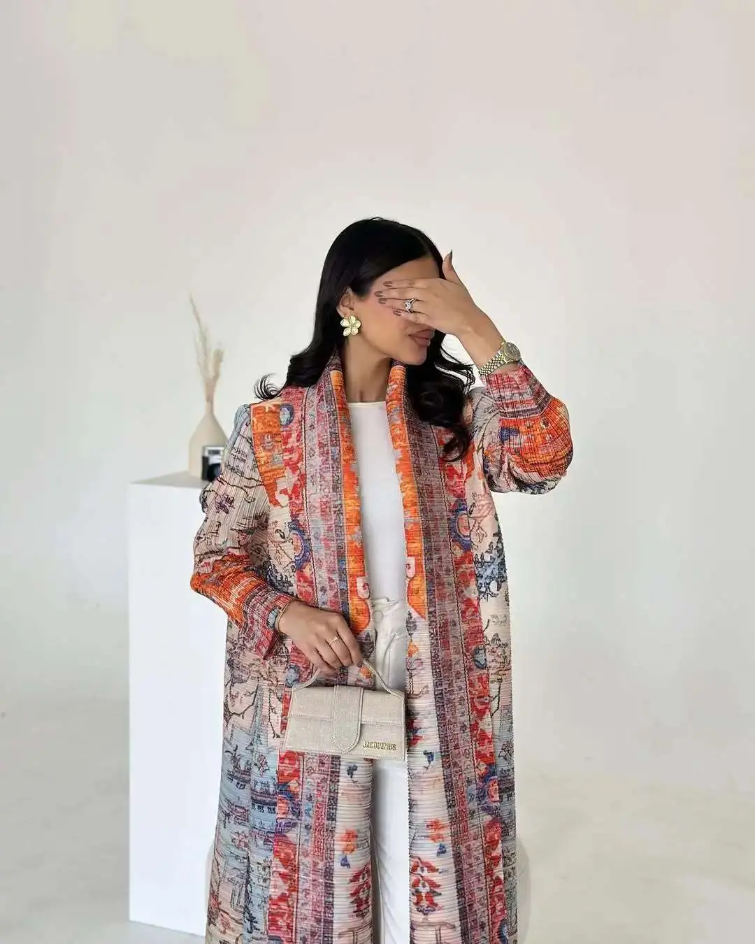 LANMREM Muslim Robe Pleated Trench Coat Women Fashion Tide 2025 Spring New Print Lapel Long Sleeve Ethnic Style Cardigan 2DE757
