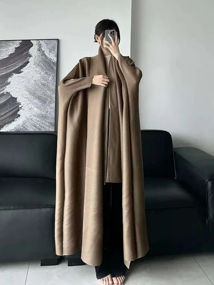 LANMREM Pleated Maxi Coat Women Batwing Sleeves Versatile Solid Color Luxury Scarf Long Robe Female Fashion Clothes New 2DA7603