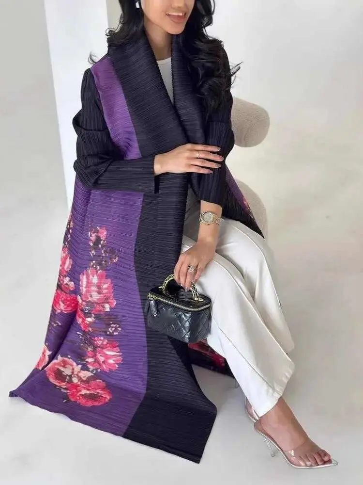 LANMREM Women's Elegant Pleated Trench Coat Muslim Clothing Lapel Print Long Windbreaker Female Fashion Tide 2025 New 2DE758