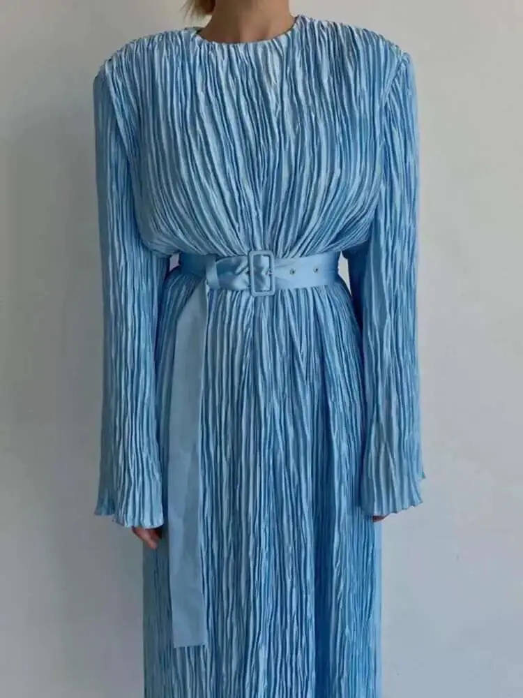 LANMREM Long Sleeve Belt Pleated Dress Women Temperament Round Neck Solid Color Female Evening Clothing 2025 Spring New 2DB2159