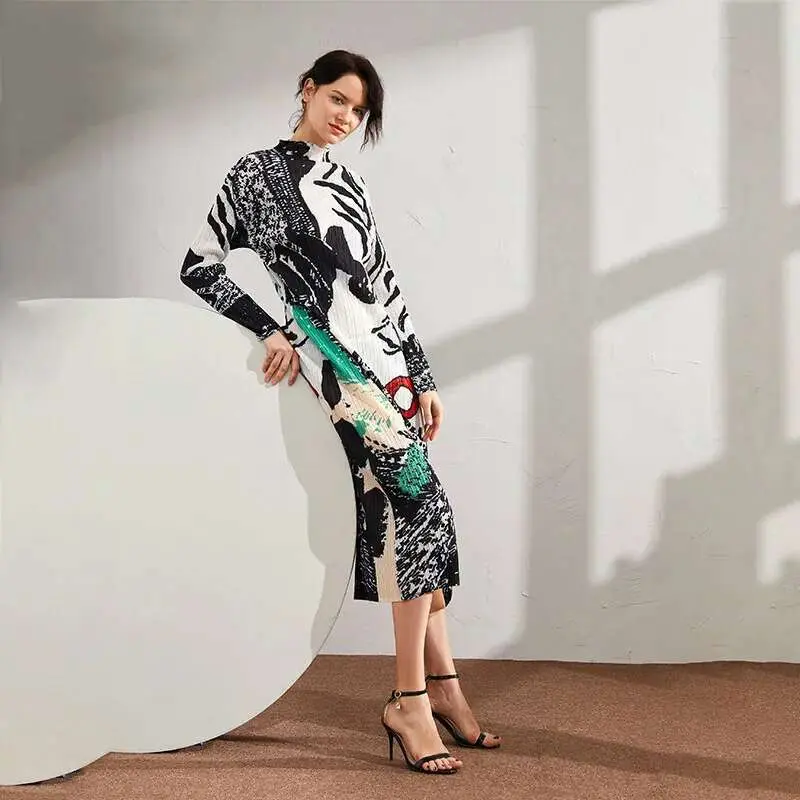 LANMREM 2025 New Spring Stand Collar Print Color Block Long Pleated Dress Women Vintage Slim Was Thin Elegant Dresses PD789