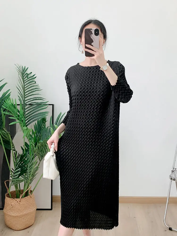 LANMREM Pleated Casual Dress For Women O-neck Long Sleeves Solid Color Loose Dresses Fashion 2024 Summer New Clothing 2Z1049
