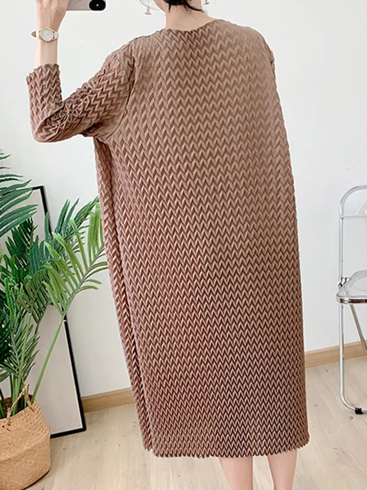 LANMREM Pleated Casual Dress For Women O-neck Long Sleeves Solid Color Loose Dresses Fashion 2024 Summer New Clothing 2Z1049