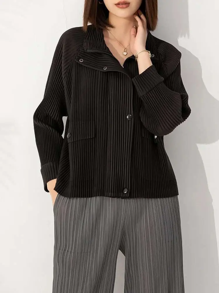 LANMREM Casual Pleated Jacket Turn Down Collar Zipper Long Sleeves Solid Color Coats With Pockets Female Chic Clothing 2DA8003