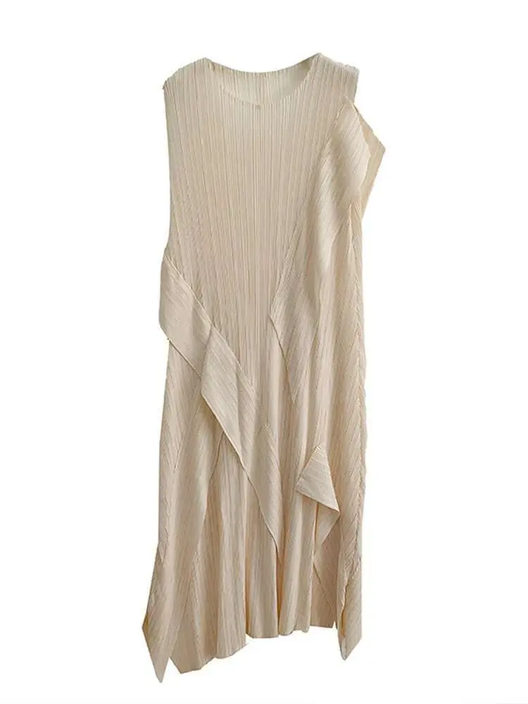 LANMREM Irregularly Pleated Dress Woman Fashion 2025 Summer New Sleeveless O-neck Solid Color Casual Versatile Dresses 2DE582