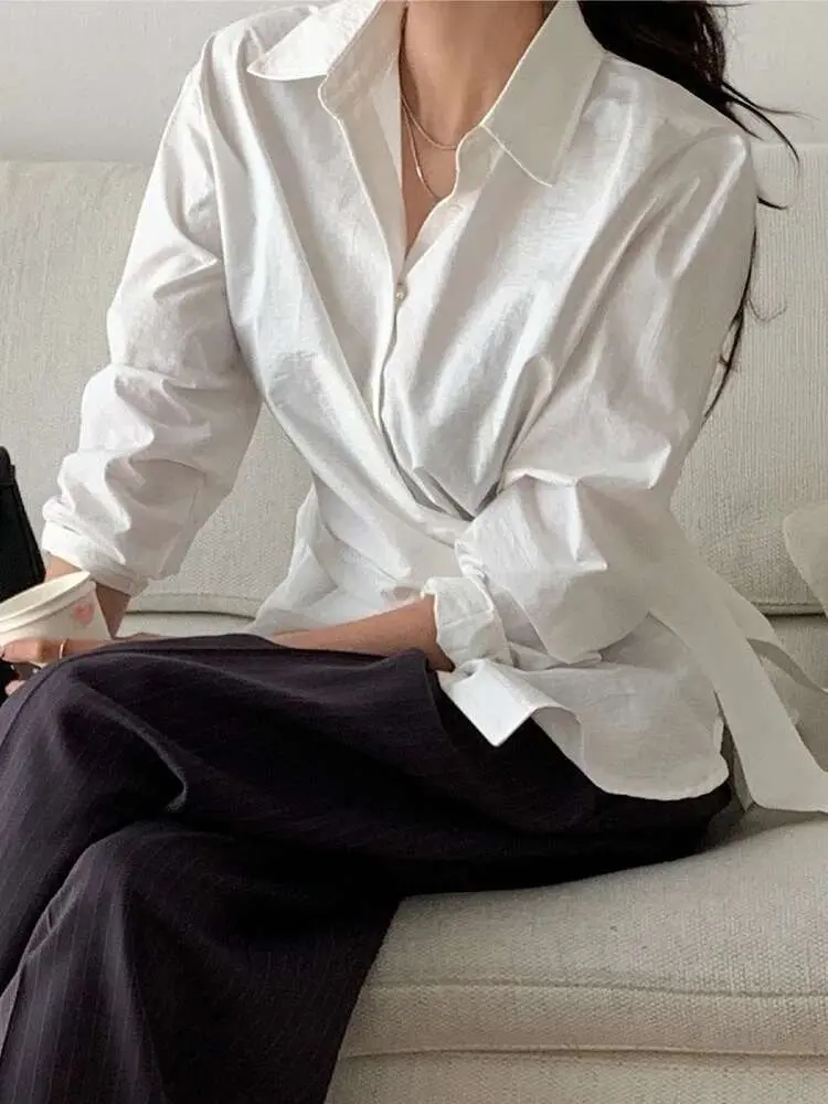 LANMREM French Style Temperament Shirt Woman Fashion 2025 New Lapel Single Breasted Strap Waist Design Long Sleeve Tops 2DE733