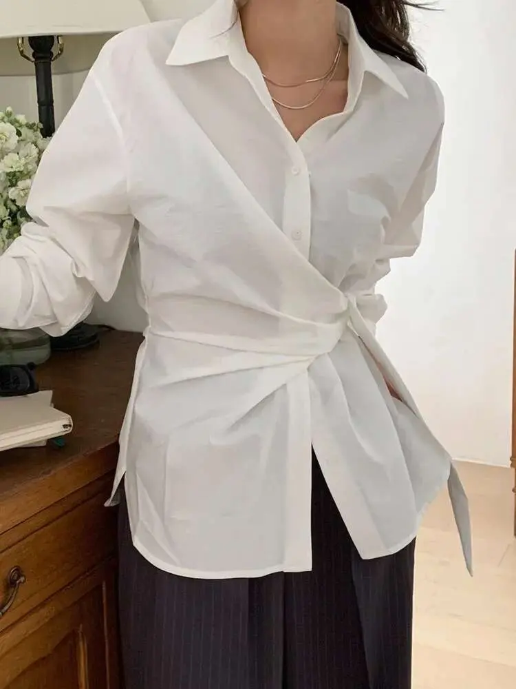 LANMREM French Style Temperament Shirt Woman Fashion 2025 New Lapel Single Breasted Strap Waist Design Long Sleeve Tops 2DE733