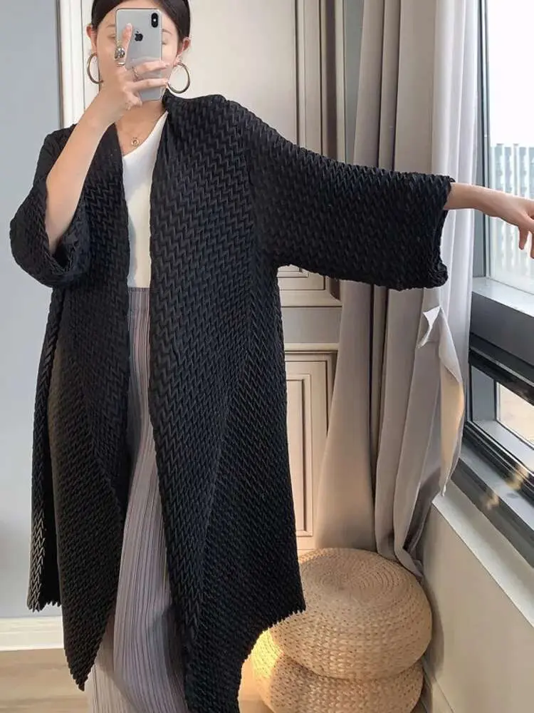 LANMREM Pleated Long Trench 2025 Spring Black Color Korean Style Long Sleeves Fold Windbreaker Female Elegant Clothing 2T1244