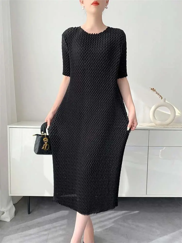 LANMREM Handmade Pineapple Pleated Women's Dress 2025 Summer Short Sleeved Mid Length Dresses Comfortable Casual O-neck 2DB3080