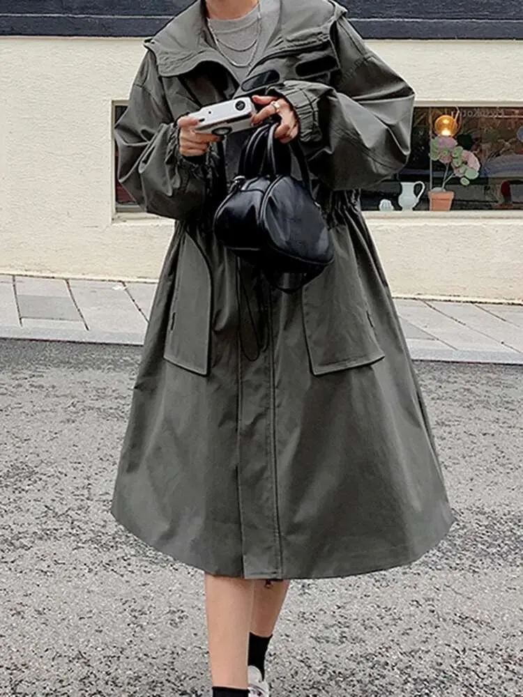 LANMREM Vintage Hooded Trench Coat Women Pockets Drawstring Gathered Waist Loose Windbreaker 2023 Autumn New Clothing 2AA2832