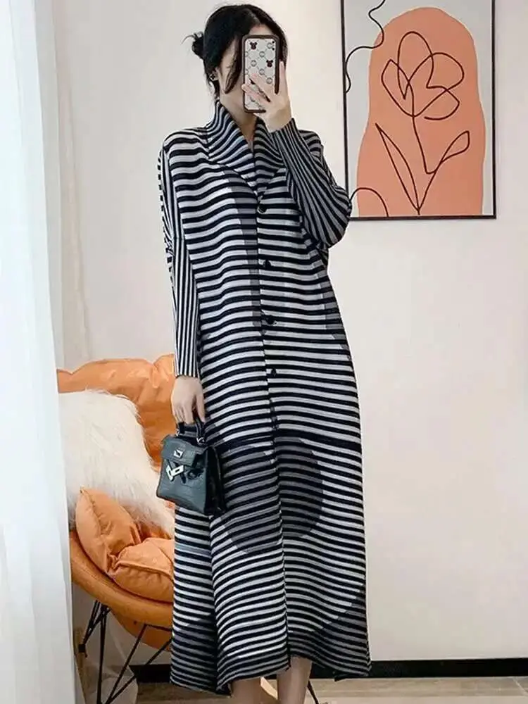 LANMREM Pleated Design Sense Fashion Striped Print Dress Women 2025 Spring New Temperament Cardigan Lapel Long Dresses 2DE377