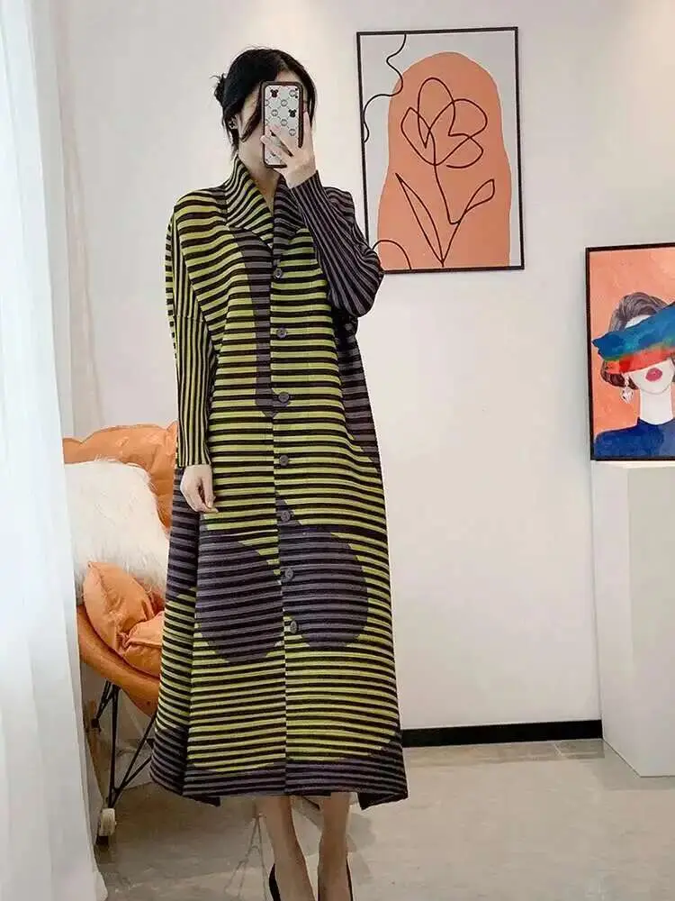 LANMREM Pleated Design Sense Fashion Striped Print Dress Women 2025 Spring New Temperament Cardigan Lapel Long Dresses 2DE377