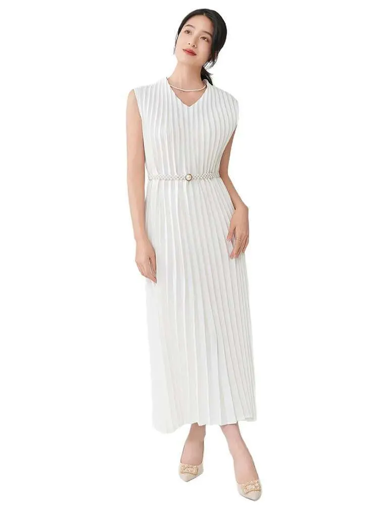 LANMREM French Pleated Women's Dress V-neck Sleeveless Elegant Long Dresses Female Fashion Casual 2025 Summer Clothing 2DE263