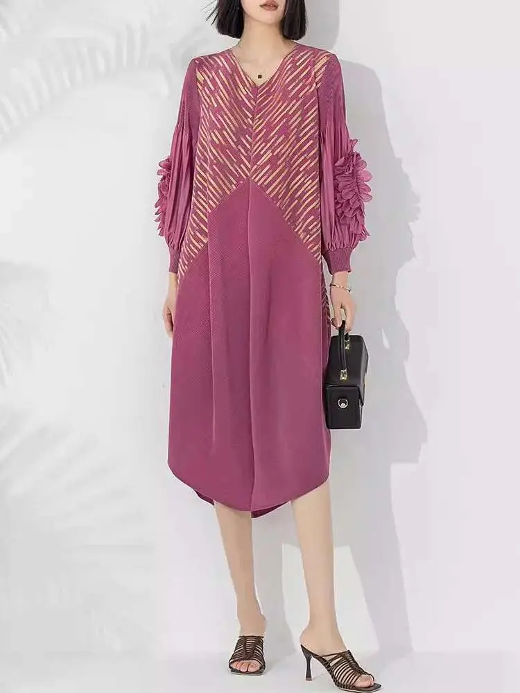 LANMREM Plated Flower Lantern Sleeves V Neck Color Stitching Female Loose Big Size Party Luxury Clothing 2025 New 2DA6691