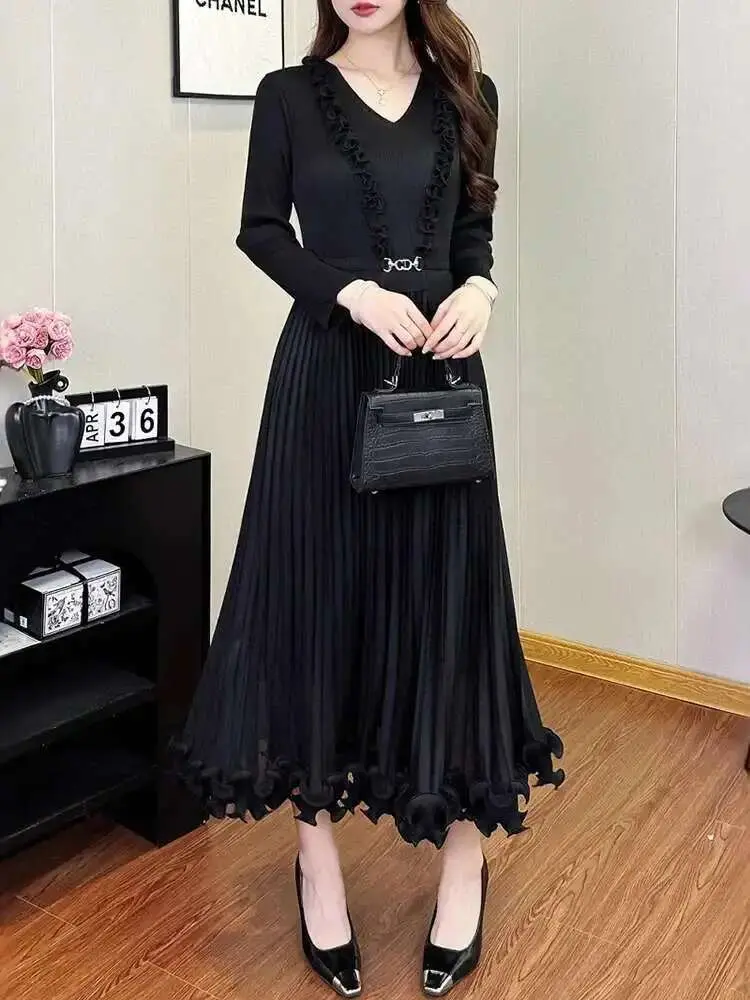 LANMREM Wooden Ear Edge Design Pleated Dress For Women V-neck Long Sleeve Elegant Temperament Dresses Spring 2025 New 2DE269