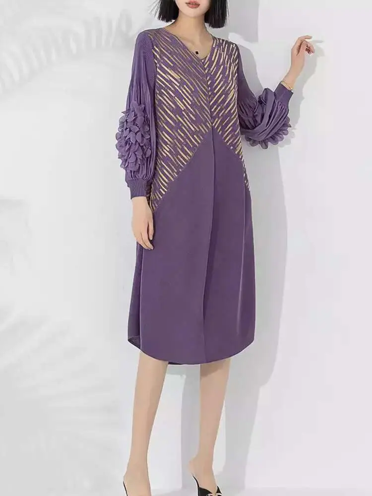 LANMREM Plated Flower Lantern Sleeves V Neck Color Stitching Female Loose Big Size Party Luxury Clothing 2025 New 2DA6691