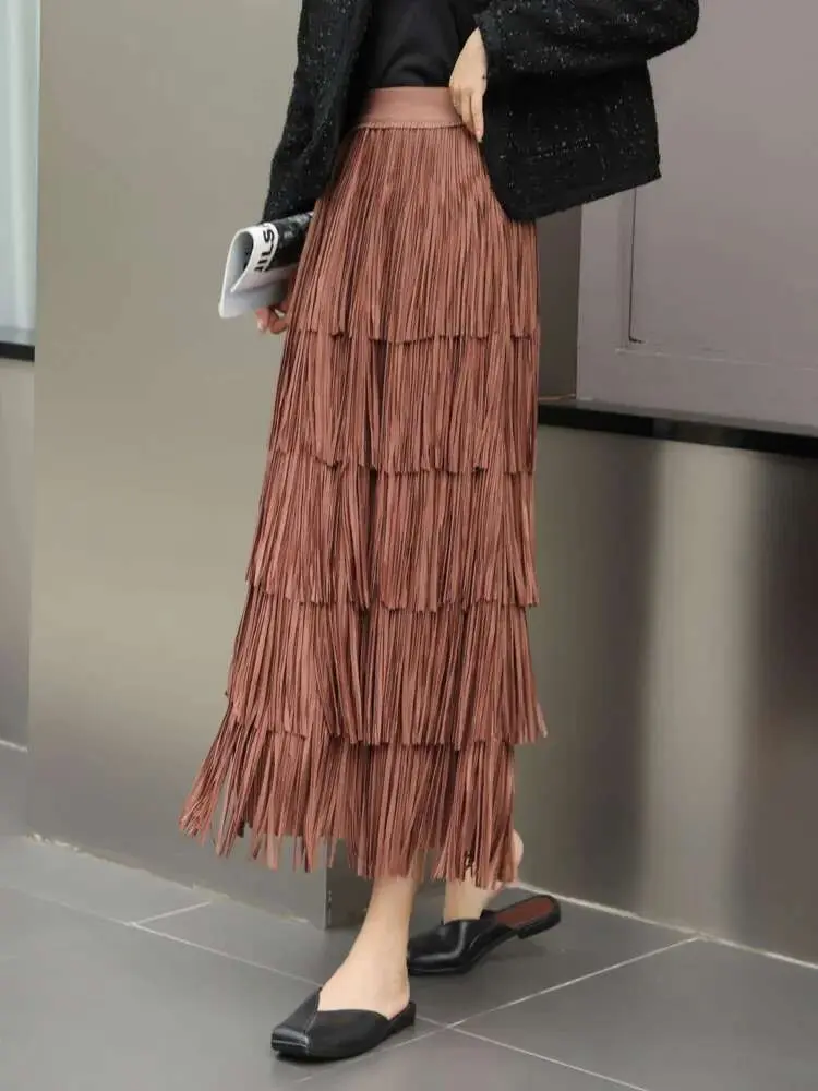 LANMREM Tassel Pleated Skirts For Women High Elastic Waist Solid Color Long Length Female Party Clothing 2025 Spring New 2DB1978