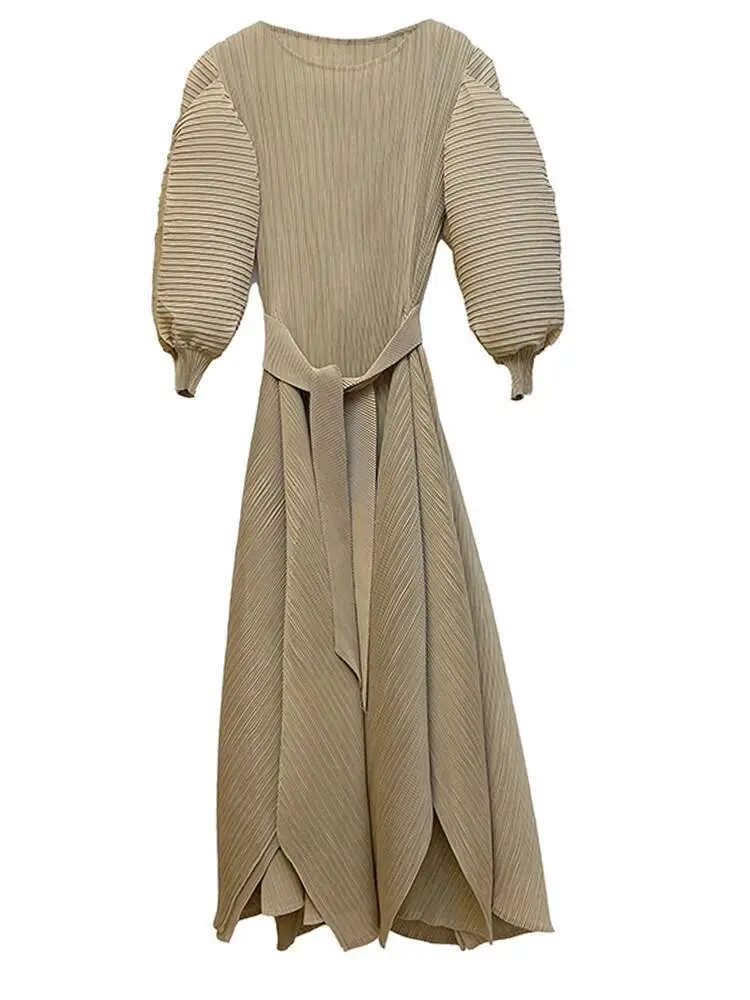 LANMREM Elegant Pleated Irregular Dress Women Round Neck Belt Lantern Sleeves Solid Color Dresses Fashion 2023 Autumn 2AA2709