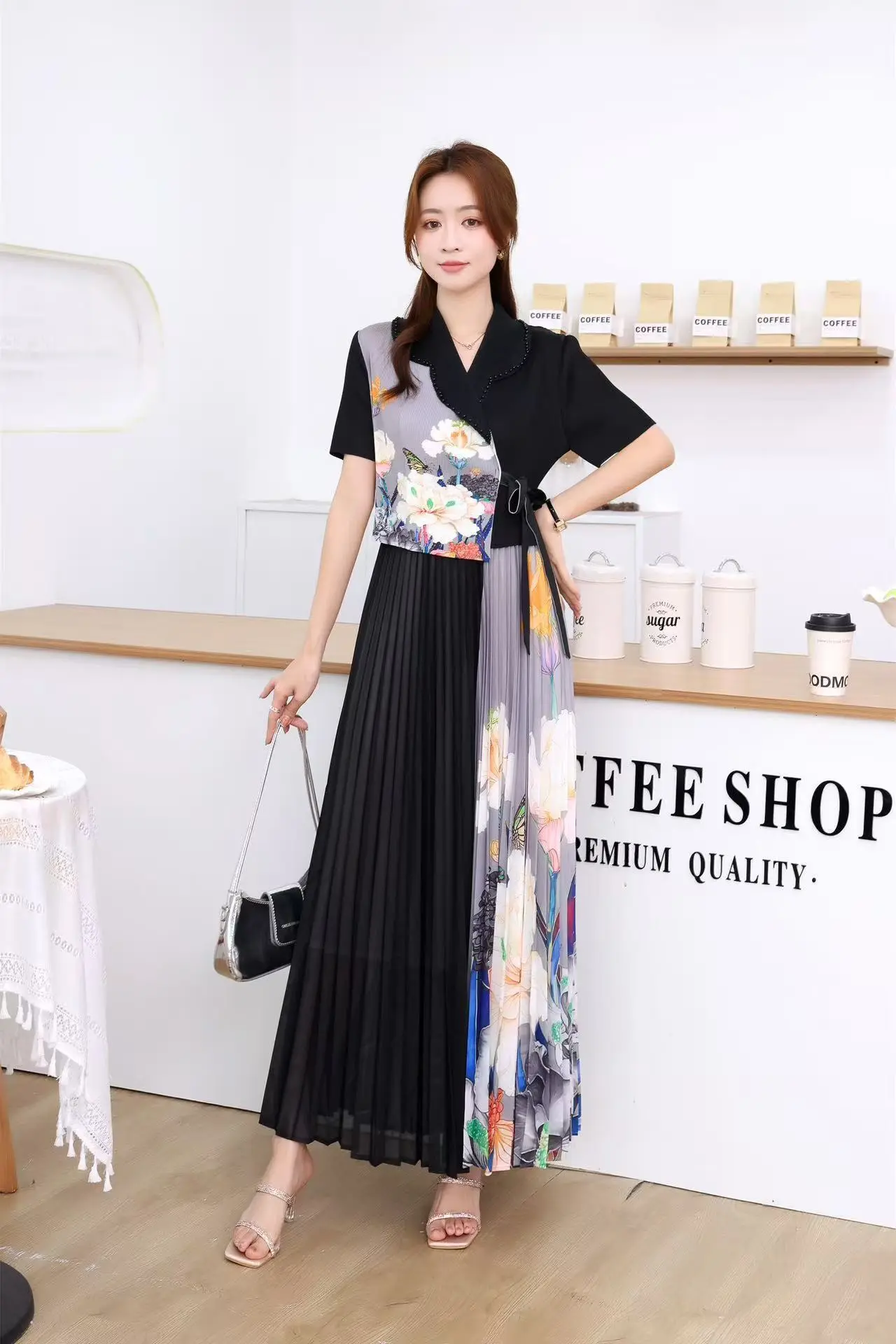 LANMREM Bandage Printting Spliced Design Women's Pleated Two Piece Set V Collar Short Sleeve Top And A-link Skirt Chic 2DB3314