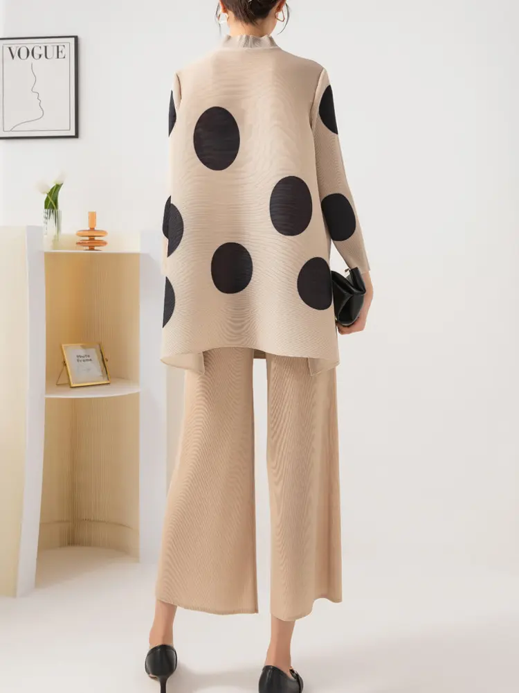 LANMREM Pleated Women's Two Pieces Set 2025 New Fashion Dot Print Single Breasted Top Straight Leg Wide Leg Pants Sets 2DB3174