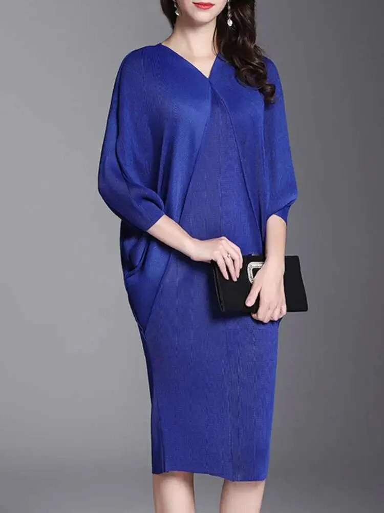 LANMREM Women Dress Round Neck Three Quarter Batwing Sleeves Dresses Loose  Pleated Fashion 2025 2H236
