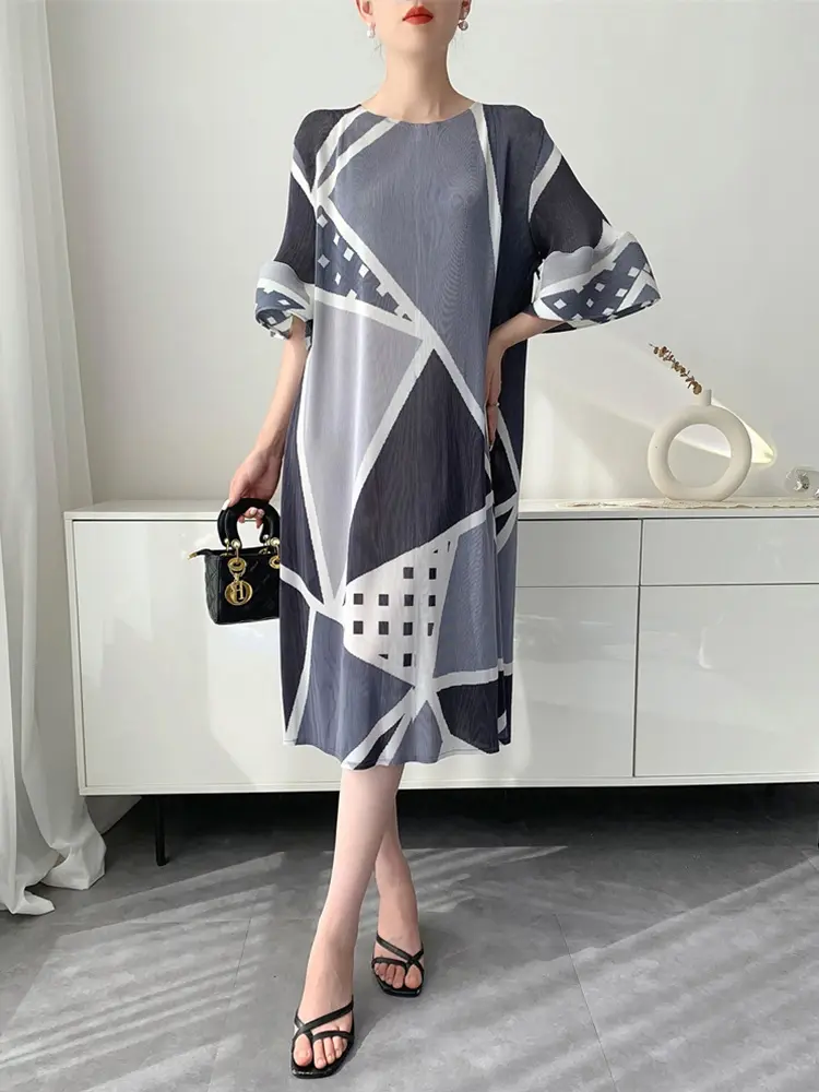 LANMREM Geometric Printting Fashion Pleated Dress Women's 2025 New Loose Causal Round Collar Half Sleeve Casual Dresses 2DB3111