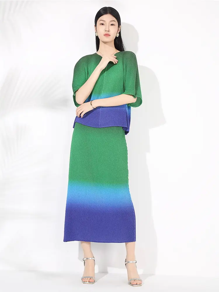 LANMREM Gradient Color Fish Scale Pleated Half Sleeve Pullover Top + High Waist Skirt Two-piece Set 2025 New Summer Sets 2DB2840