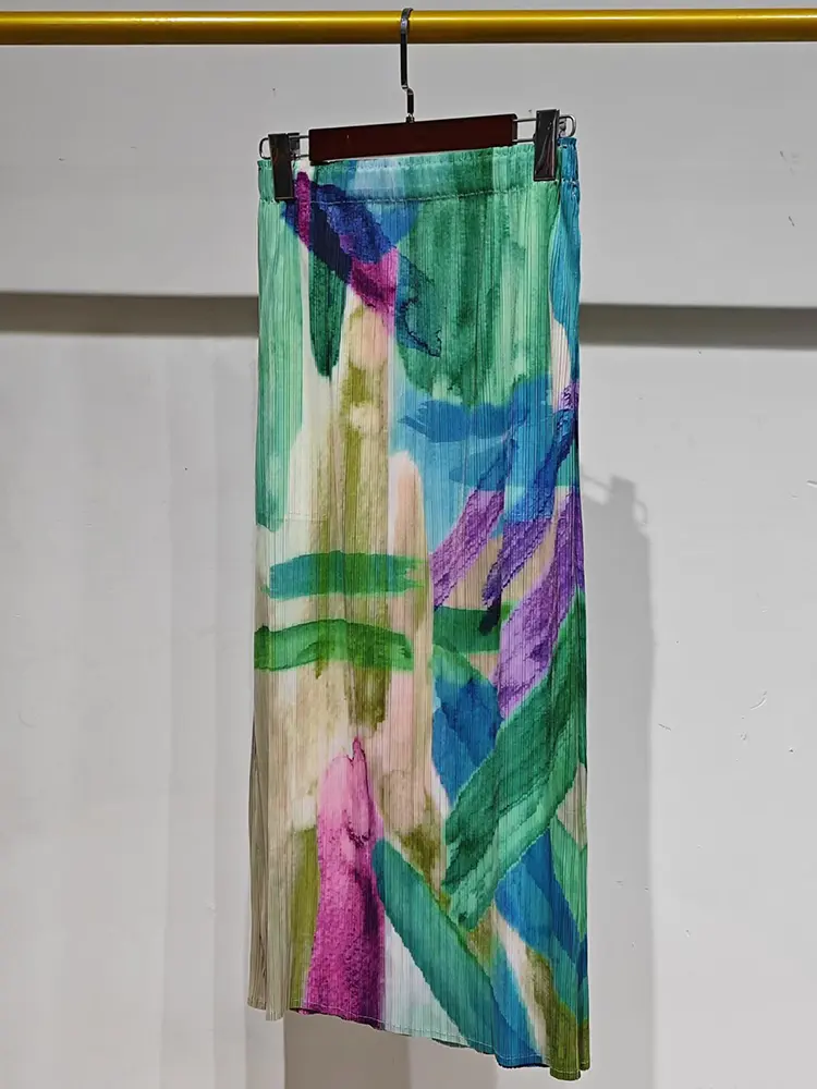 LANMREM 2025 Pleated New Digital Printed Straight Tube Half Skirt Slimming Versatile Casual Elastic Waist Half Skirts 2DB2780