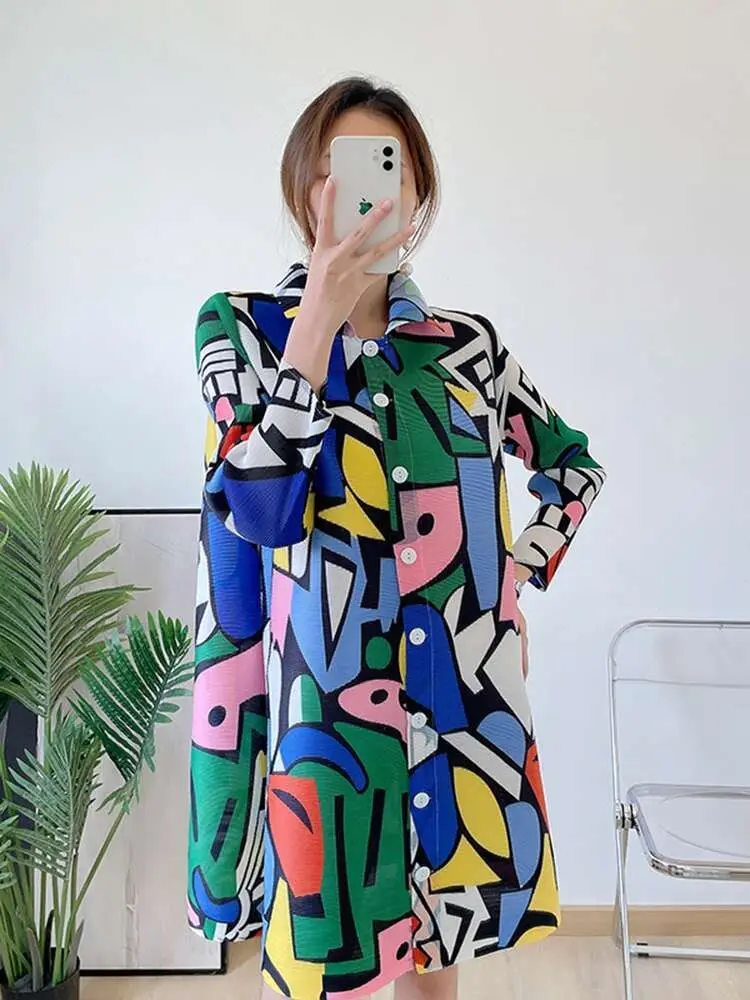 LANMREM Graffiti Pleated Dress For Women Contrast Color Lapel Single Breasted Long Sleeves Dresses Female 2023 Summer New 2R1194