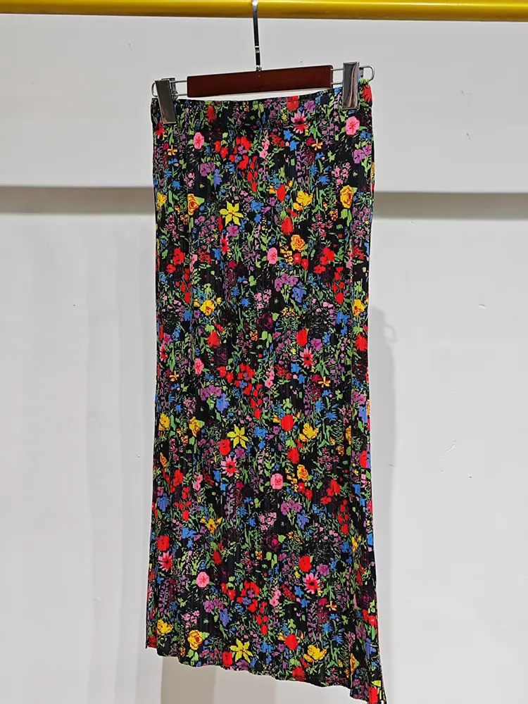 LANMREM 2025 Pleated New Digital Printed Straight Tube Half Skirt Slimming Versatile Casual Elastic Waist Half Skirts 2DB2780