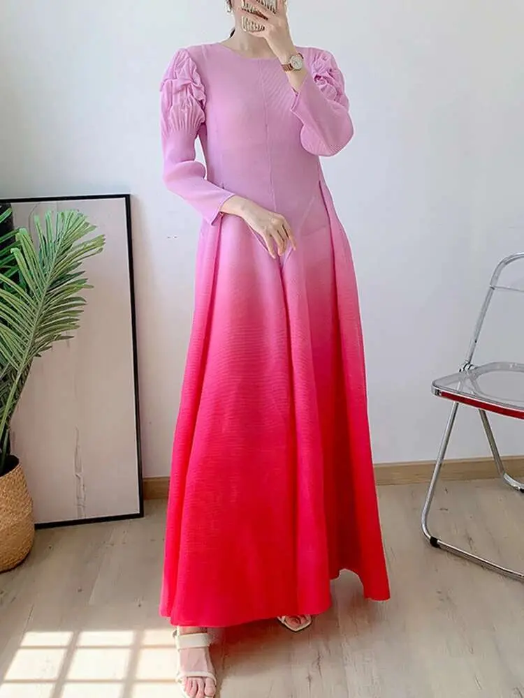 LANMREM Maxi Gradient Pleated Dress For Women Round Neck Long Ruffles Sleeves High Waist A-line Dresses Elegant 2023 New 2AA1157