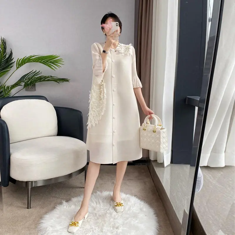 LANMREM Long Flare Sleeves Pleated Dress High End Flower Decoration Single Breasted Dresses Ladies Elegant Clothes 2DA1750
