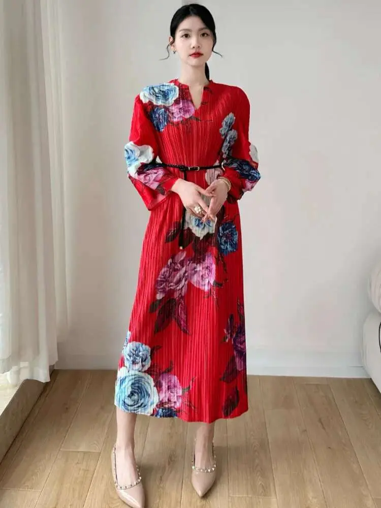 LANMREM French V-neck Design Print Lantern Sleeve Women's Pleated Lace-up Dress Female Fashion 2025 Spring Summer New 2DE422