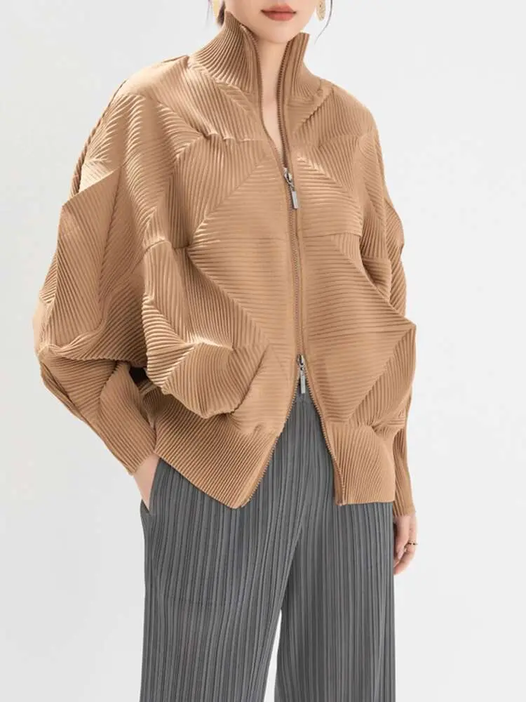 LANMREM Pleated Shirt For Women Long Sleeves Stand Collar Zipper Fold Design Female High End Fashion Top 2025 Spring New 2DA3704