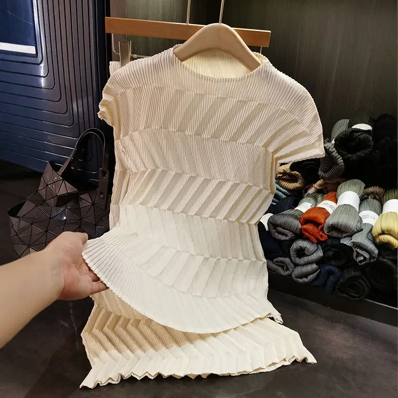 LANMREM Niche Spliced Pleated Women's Two Pieces Set Round Collar Sleeveless Pullover Top And Elastic Waist A-line Skirt 2DB3307