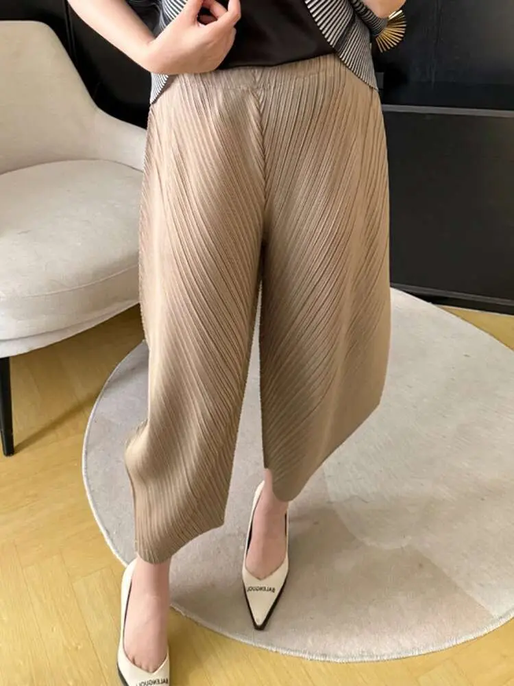 LANMREM Minimalist Women's Pleated Haren Pants Fashion Causal Loose Fit Female Trousers 2025 Spring Summer New Long Pants 2DE163
