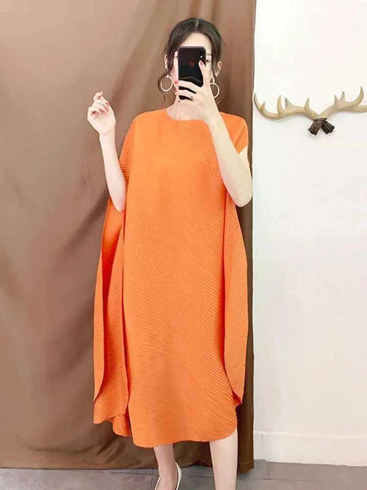LANMREM Irregular Pleated Dress Women Round Neck Short Sleeves Loose Batwing Style Female Fashion Clothing 2024 Summer 2DA3693