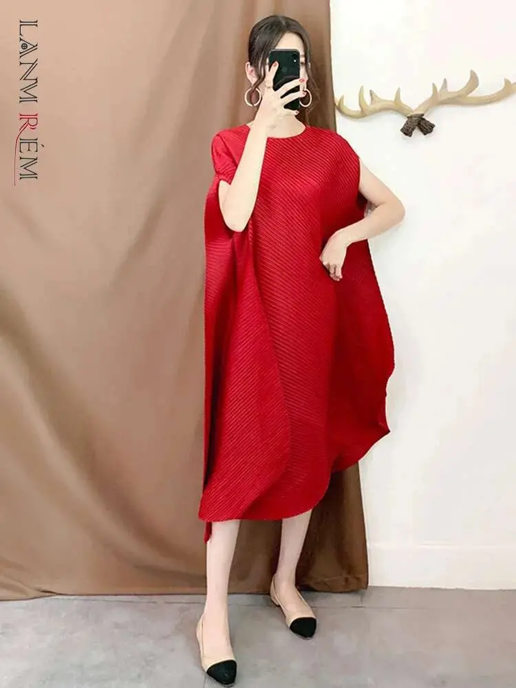 LANMREM Irregular Pleated Dress Women Round Neck Short Sleeves Loose Batwing Style Female Fashion Clothing 2024 Summer 2DA3693