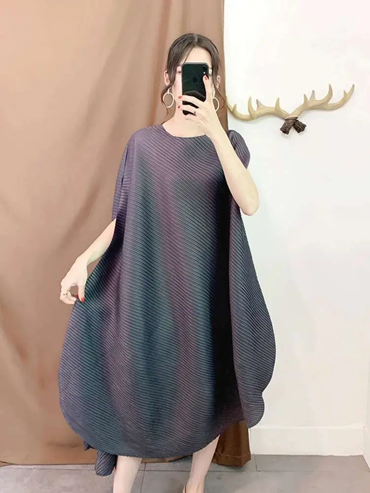 LANMREM Irregular Pleated Dress Women Round Neck Short Sleeves Loose Batwing Style Female Fashion Clothing 2024 Summer 2DA3693
