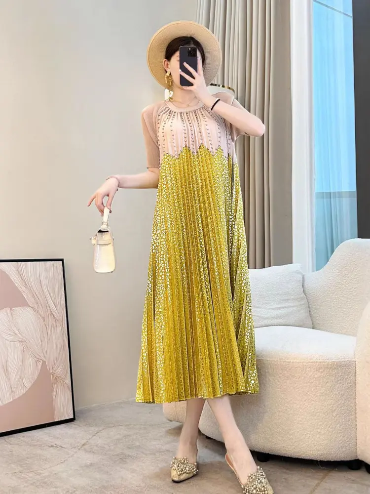 LANMREM Pleated Colorblok Pleated Dress For Women Summe Elegant Short Sleeve Round Collar Loose Folded Chic Dresses Chic 2DB3539