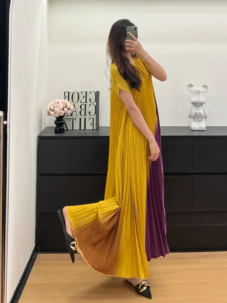 LANMREM Colorblock Spliced Pleated Women's Dress 2025 New High-End Design Elegant Temperament Short Sleeve Dresses Chic 2DB3574