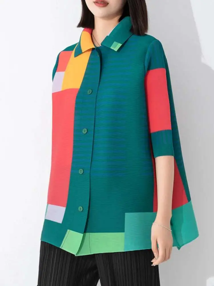 LANMREM Color Block Printed Pleated Shirt For Women Lapel Single Breasted Short Sleeves Fashion Tide Tops 2025 New 2YA3757