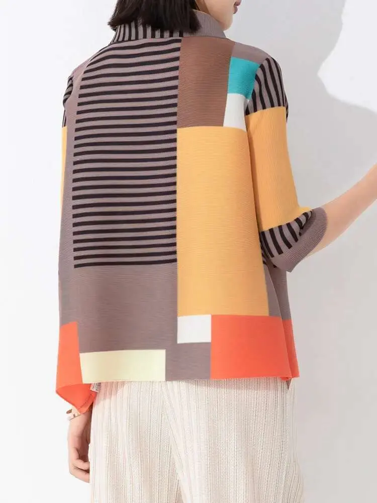 LANMREM Color Block Printed Pleated Shirt For Women Lapel Single Breasted Short Sleeves Fashion Tide Tops 2025 New 2YA3757