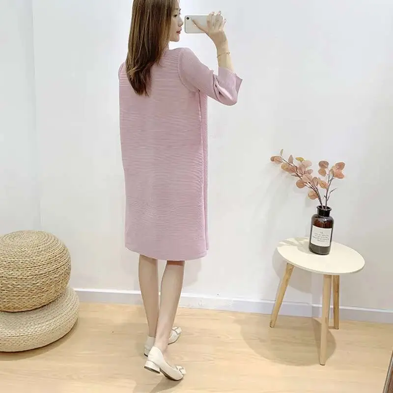 LANMREM Women  Pleated Single Breasted Dress New Stand Theree Quarter Sleeve  Fashion Tide Spring 2025 2F0095