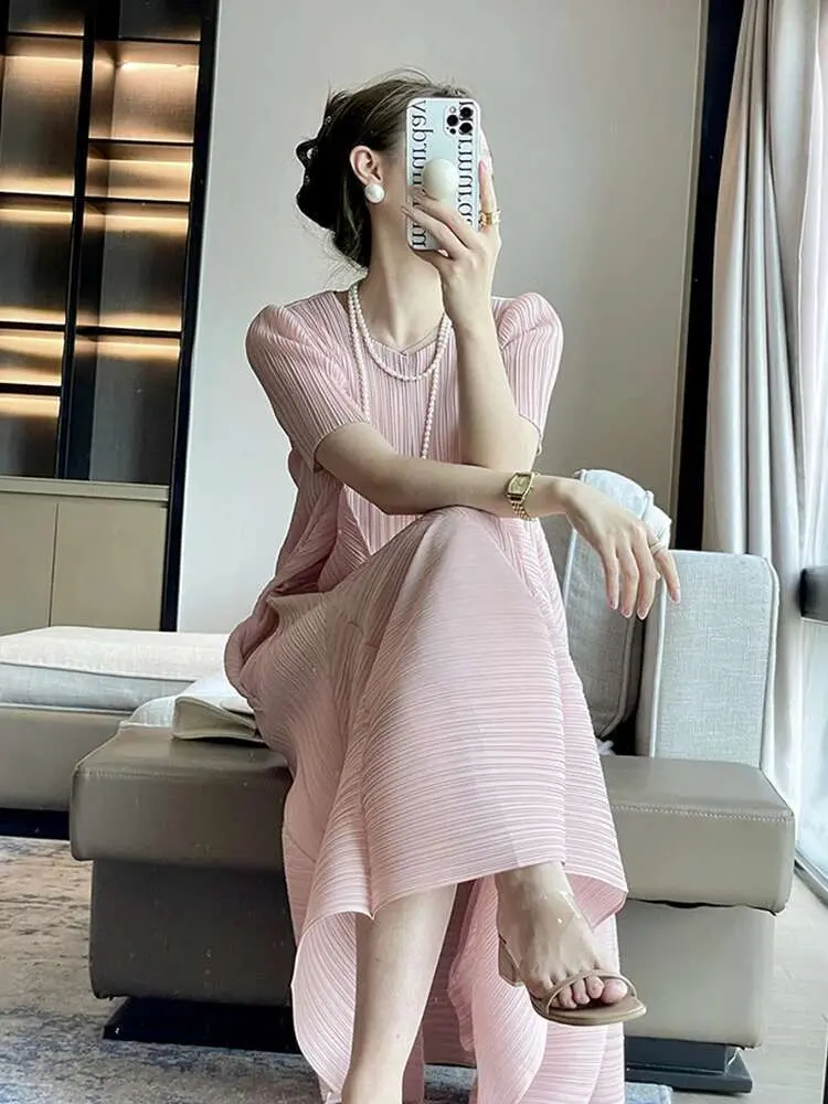 LANMREM French Pleated Dress For Women Round Neck Short Sleeve Solid Color Casual Dresses Female Fashion 2025 Summer New 2DE415