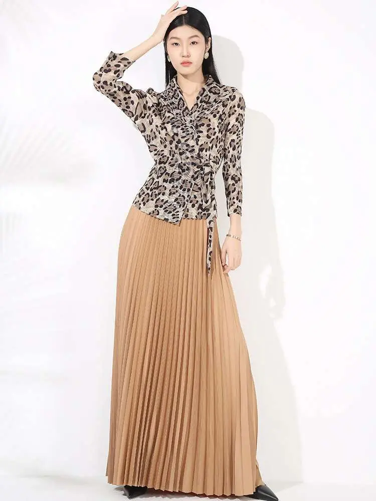 LANMREM Pleated Leopard Print Suit Collar With Tie Up Long Sleeved Top, High Waist Long Half Skirt Two-piece Set Women 2025 New