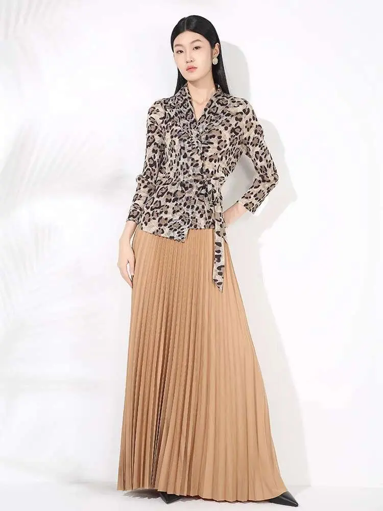 LANMREM Pleated Leopard Print Suit Collar With Tie Up Long Sleeved Top, High Waist Long Half Skirt Two-piece Set Women 2025 New
